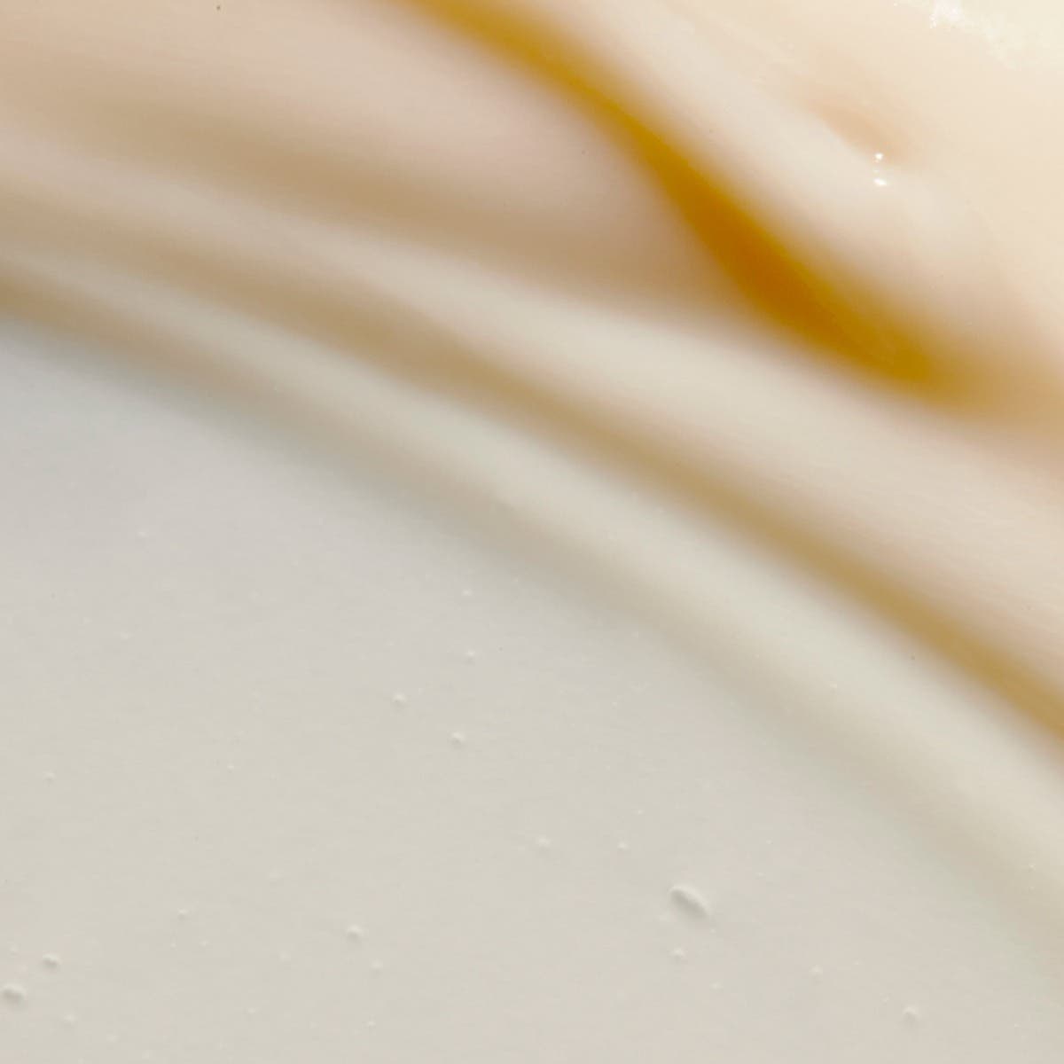 Tea Tree Scalp Care Regeniplex Conditioner texture smear